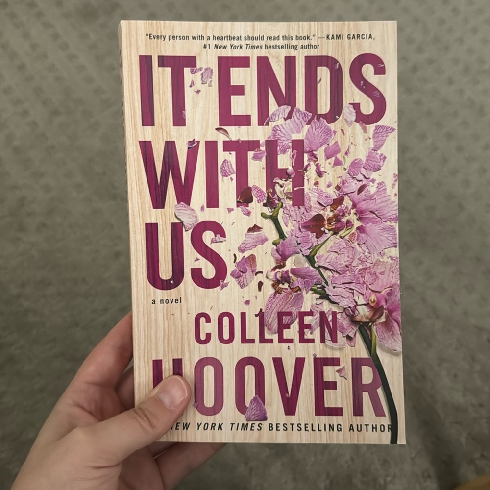 It Ends With Us - Colleen Hoover